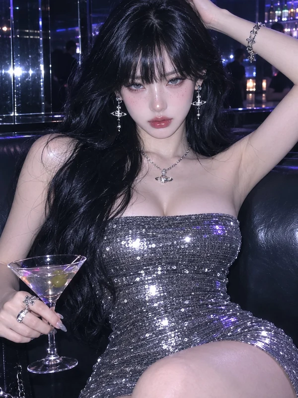 Sparkling dark dress with camera flash